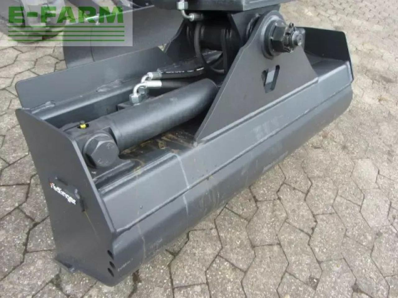 Hitachi zx 17 u-2 - Мини-экскаватор: фото 4 Hitachi zx 17 u-2 - Мини-экскаватор: фото 4