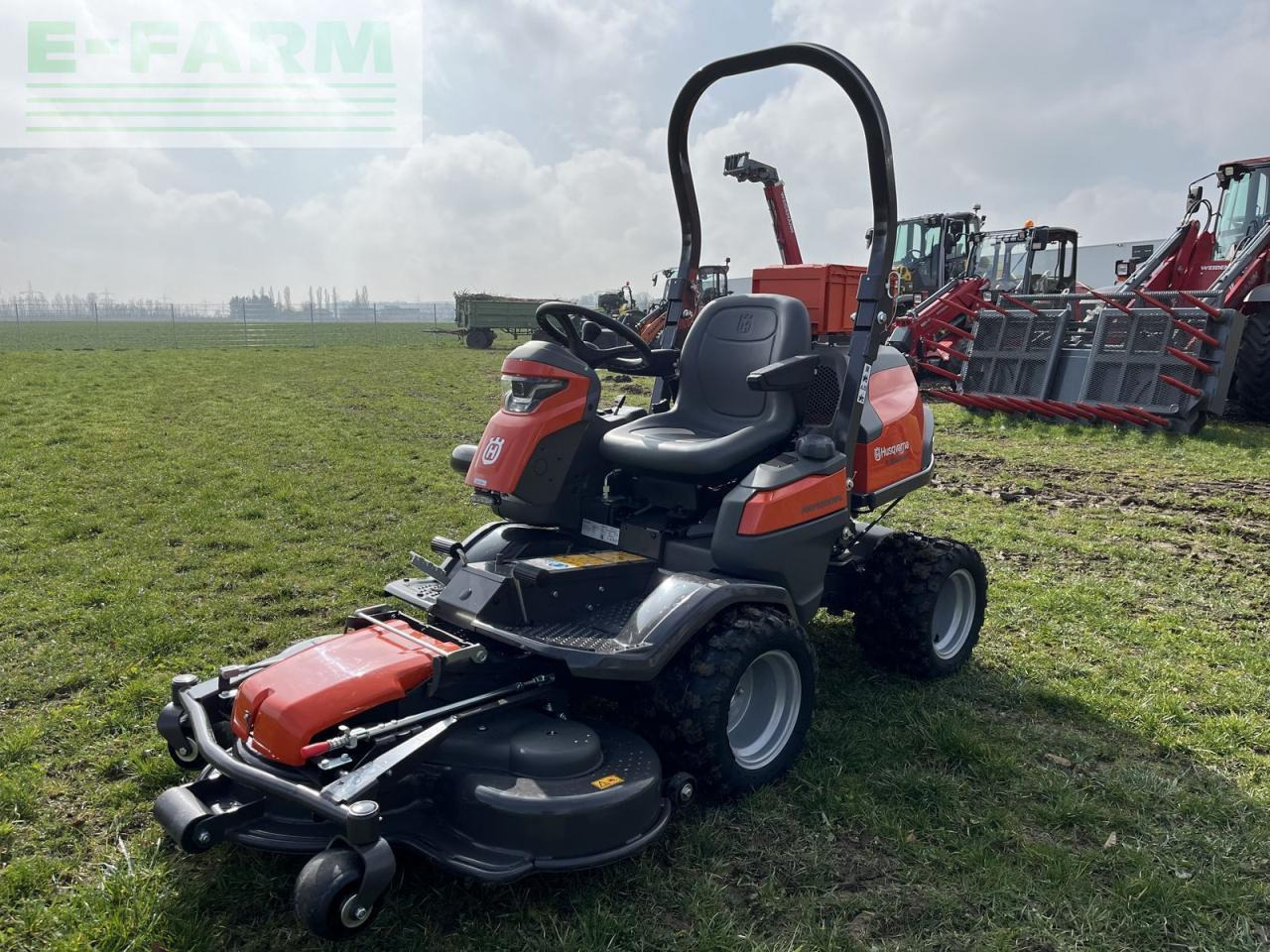Husqvarna p 524xr efi mit funksteuerung inkl. mähdeck - Трактор: фото 3 Husqvarna p 524xr efi mit funksteuerung inkl. mähdeck - Трактор: фото 3