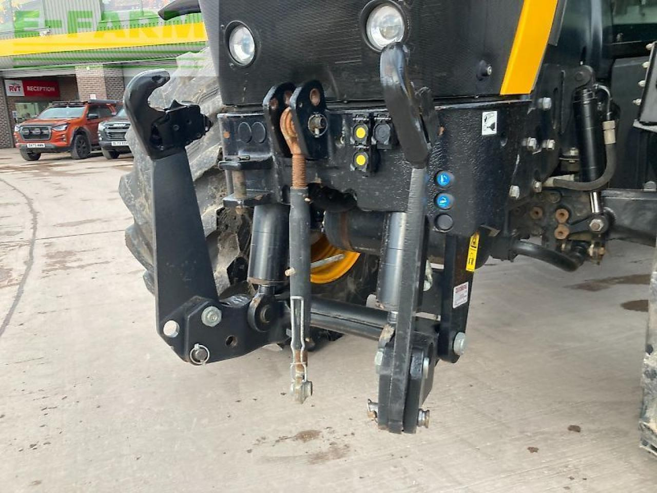 JCB 4220 - Трактор: фото 4 JCB 4220 - Трактор: фото 4