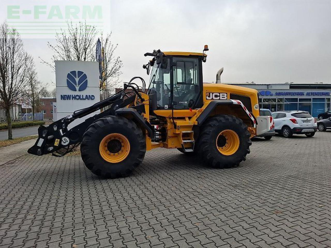 JCB 427 agri - Мини-экскаватор: фото 1 JCB 427 agri - Мини-экскаватор: фото 1