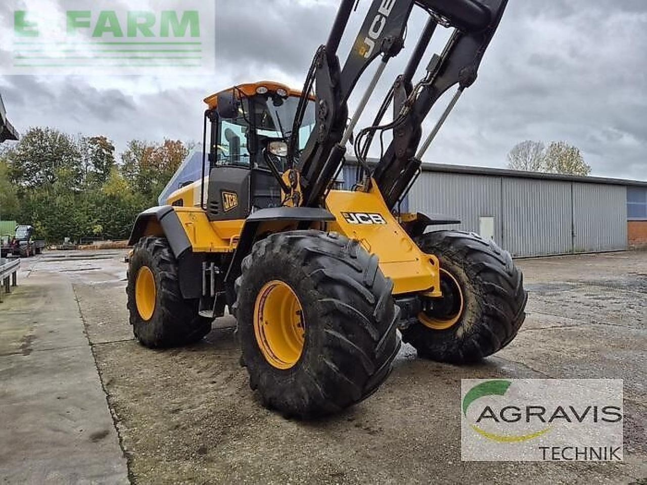 JCB 427 ht agri - Мини-экскаватор: фото 2 JCB 427 ht agri - Мини-экскаватор: фото 2