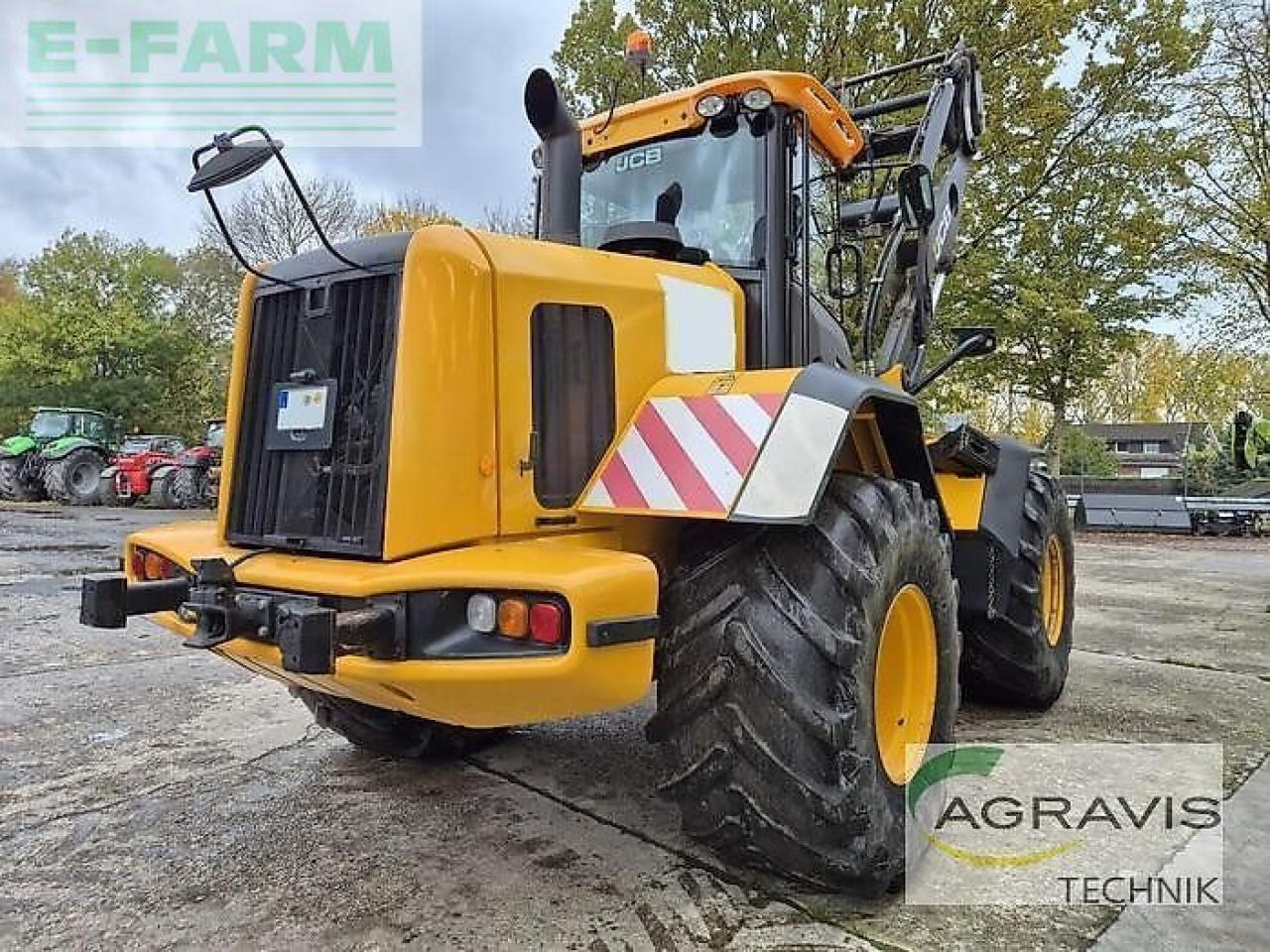 JCB 427 ht agri - Мини-экскаватор: фото 3 JCB 427 ht agri - Мини-экскаватор: фото 3