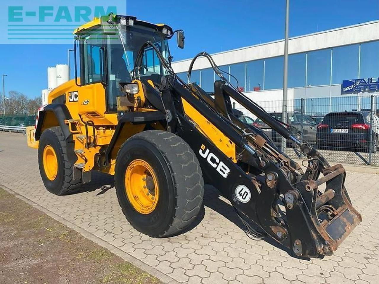 JCB 437 ht - Мини-экскаватор: фото 3 JCB 437 ht - Мини-экскаватор: фото 3