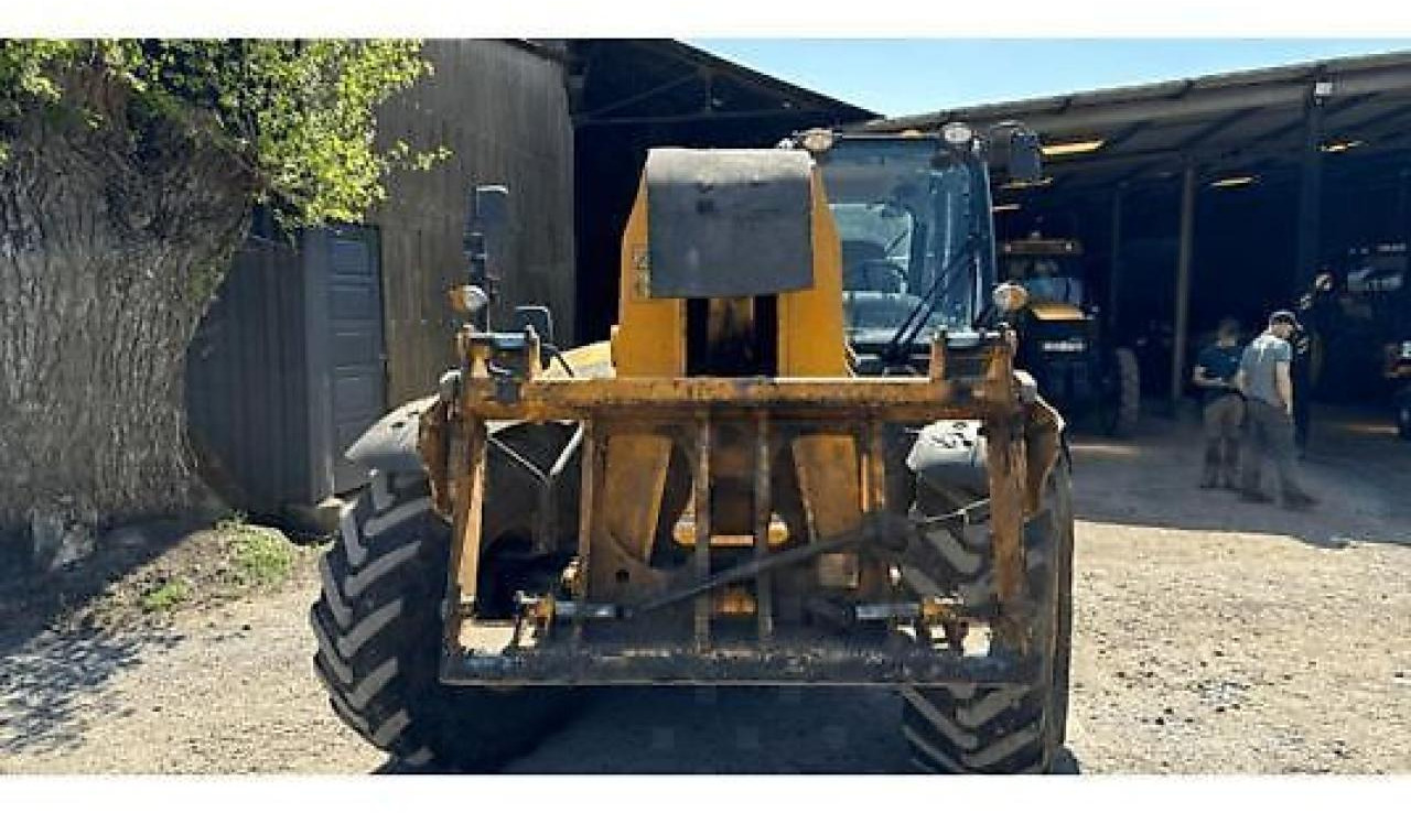 Телескопический погрузчик JCB 550-80 agri plus: фото 9