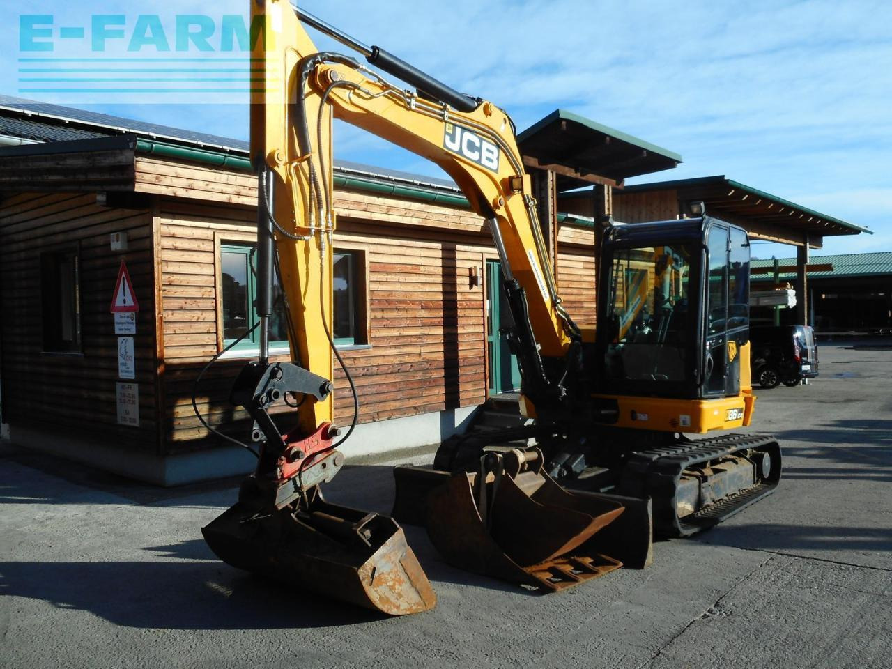 JCB 86 c-1 ( 8.775kg ) - Мини-экскаватор: фото 2 JCB 86 c-1 ( 8.775kg ) - Мини-экскаватор: фото 2