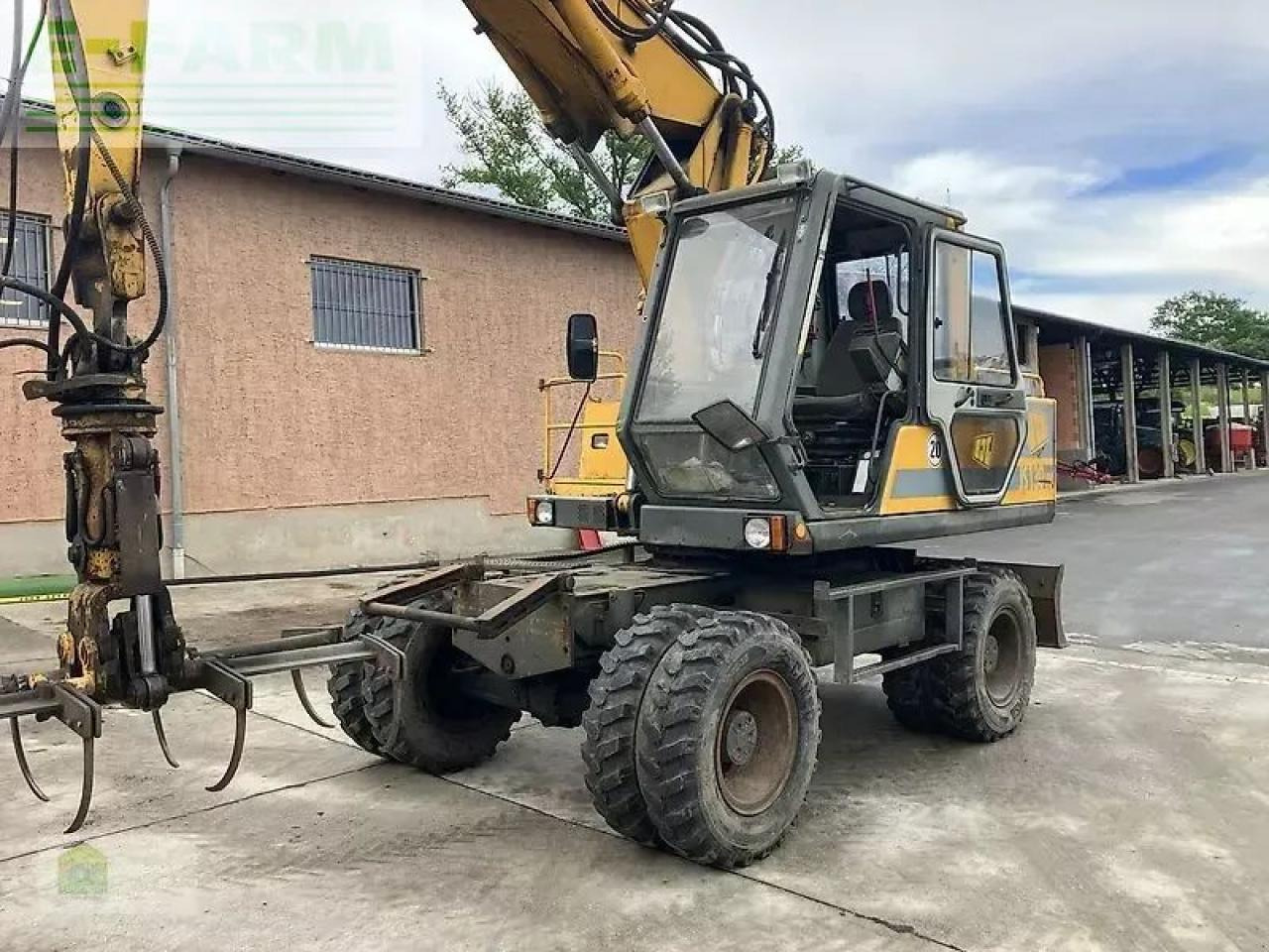 JCB js 130 w - Колёсный экскаватор: фото 4 JCB js 130 w - Колёсный экскаватор: фото 4