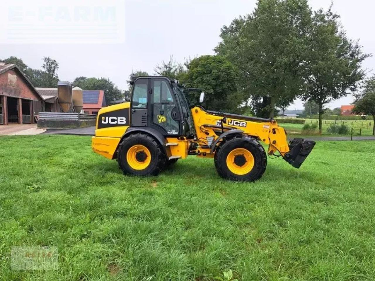 JCB tm 320 wm - Мини-экскаватор: фото 4 JCB tm 320 wm - Мини-экскаватор: фото 4