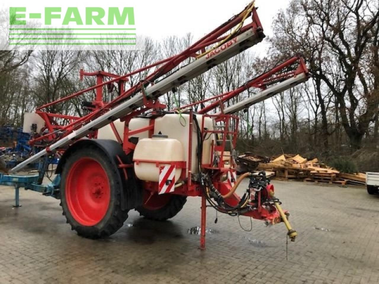 Jacoby eurotrain 2600 - Прицепной опрыскиватель: фото 1 Jacoby eurotrain 2600 - Прицепной опрыскиватель: фото 1