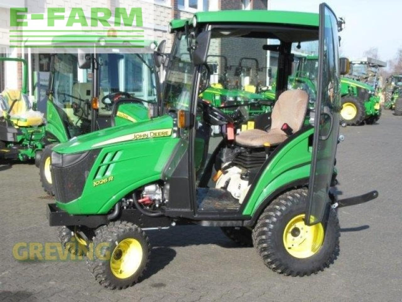 John Deere 1026r kab - Трактор: фото 3 John Deere 1026r kab - Трактор: фото 3