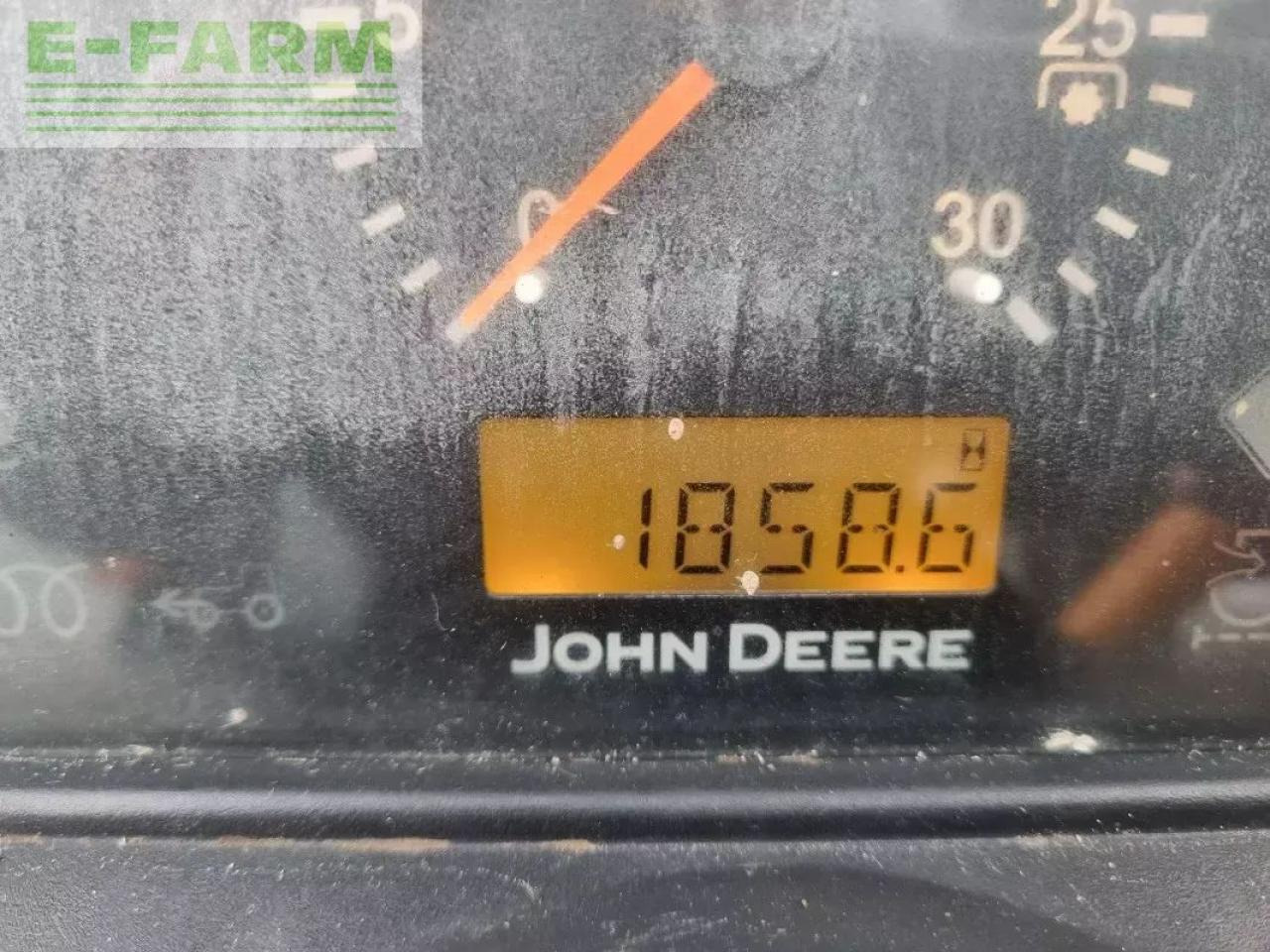 Трактор John Deere 3320 my11: фото 9