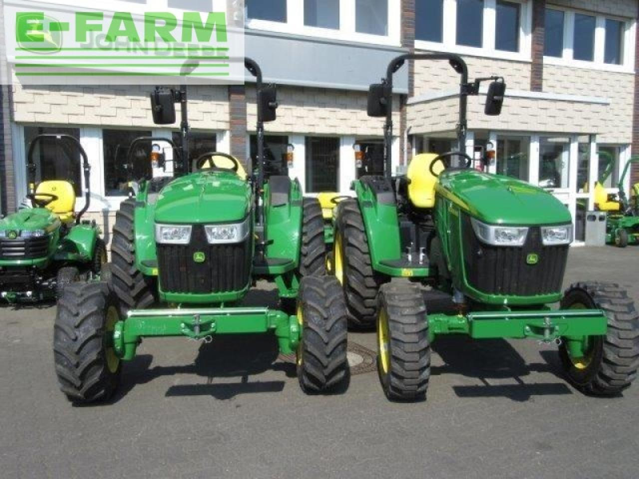 Трактор John Deere 4066m: фото 8