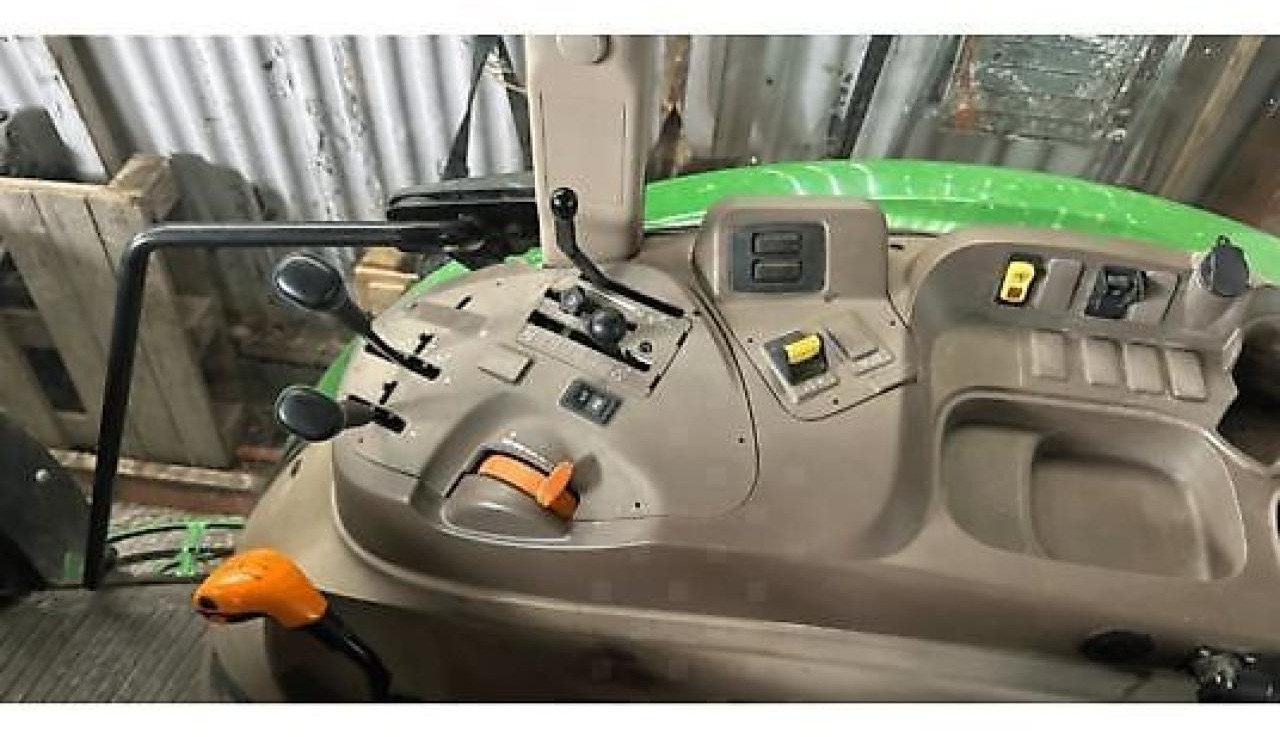 John Deere 5058e - Трактор: фото 5 John Deere 5058e - Трактор: фото 5