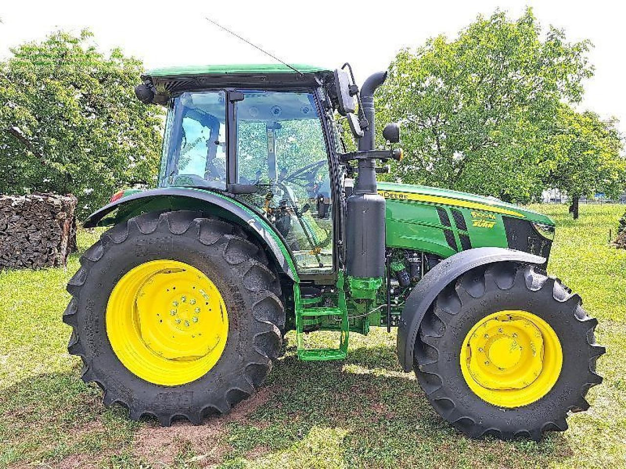 John Deere 5100m - Трактор: фото 1 John Deere 5100m - Трактор: фото 1