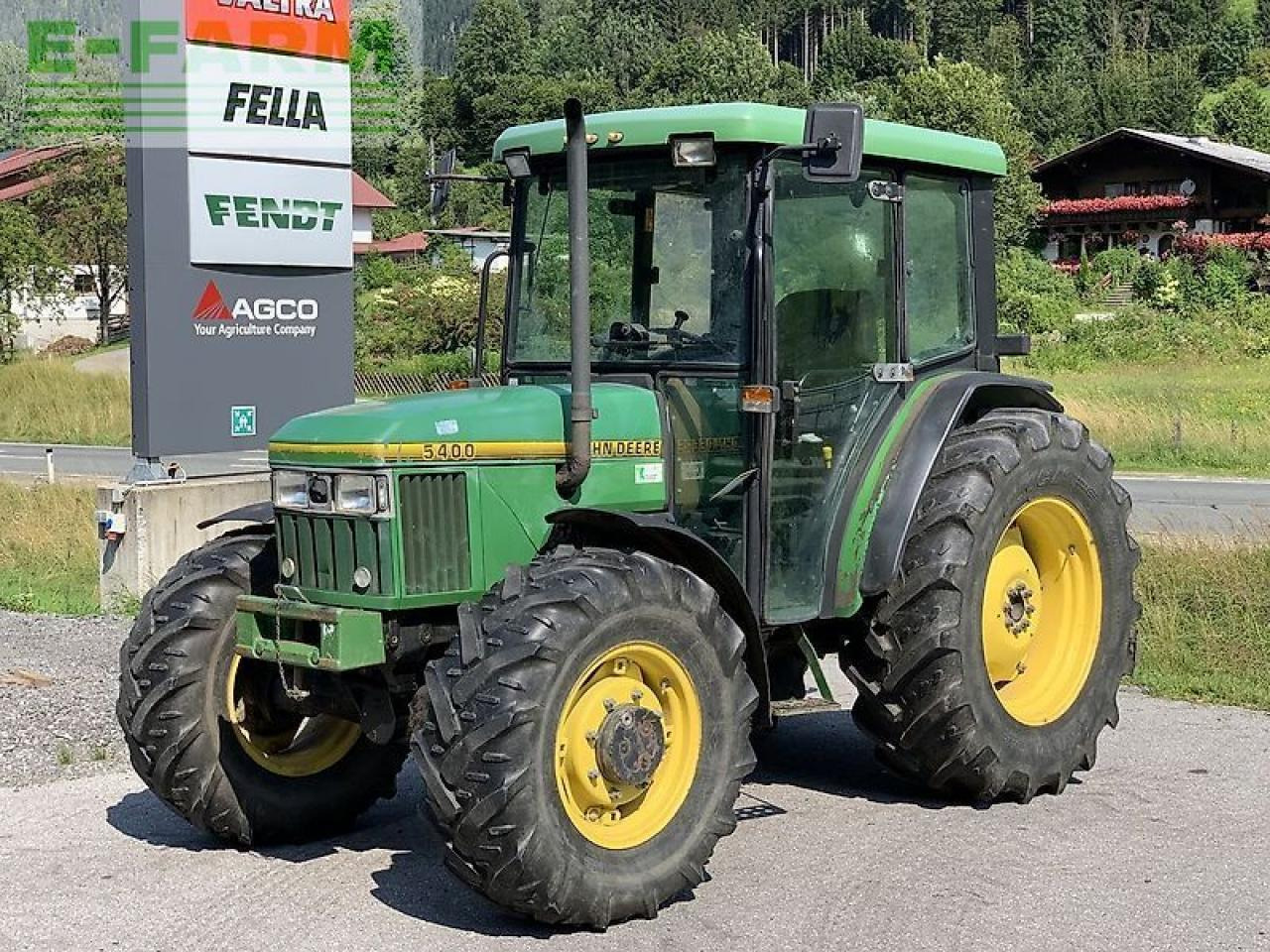 John Deere 5400 a - Трактор: фото 2 John Deere 5400 a - Трактор: фото 2