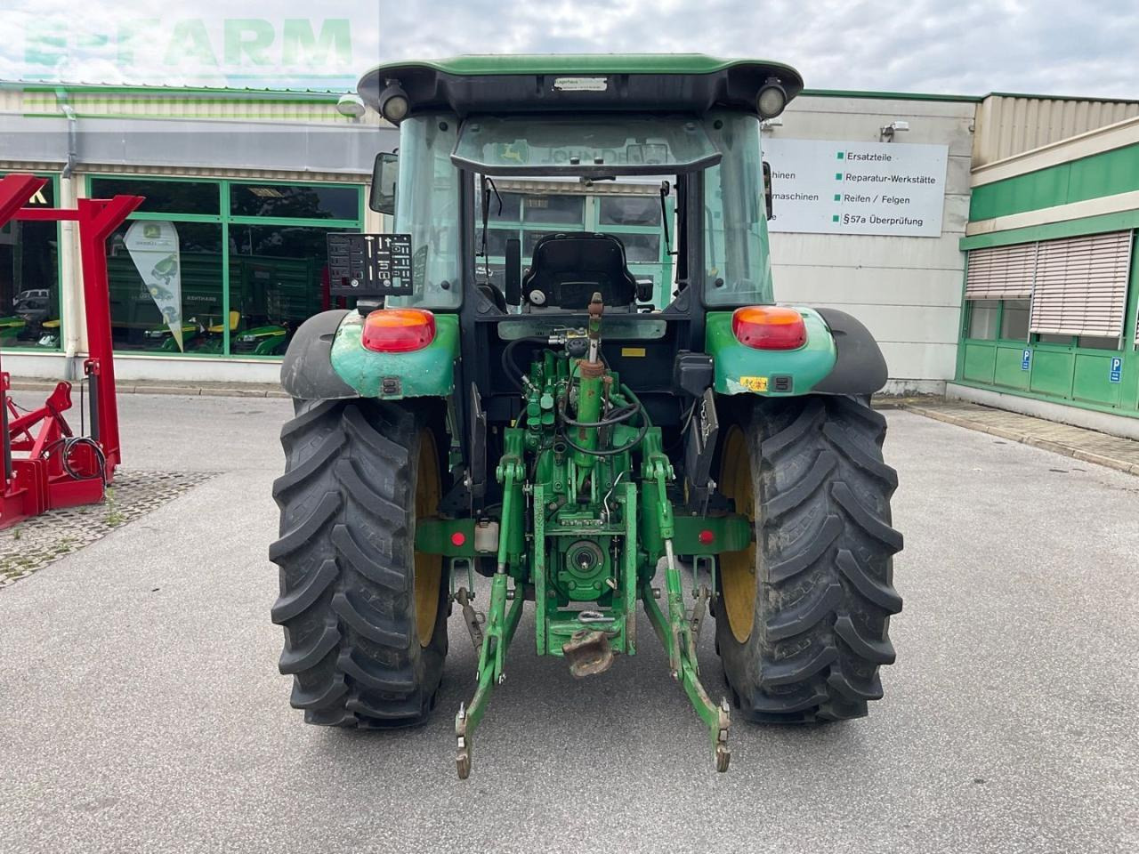 Трактор John Deere 5820: фото 7