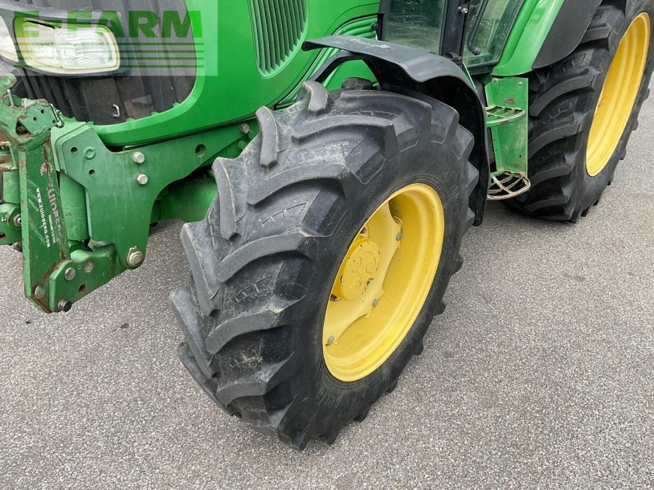 Трактор John Deere 5820: фото 9