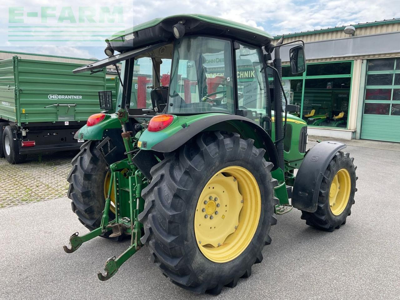 Трактор John Deere 5820: фото 8