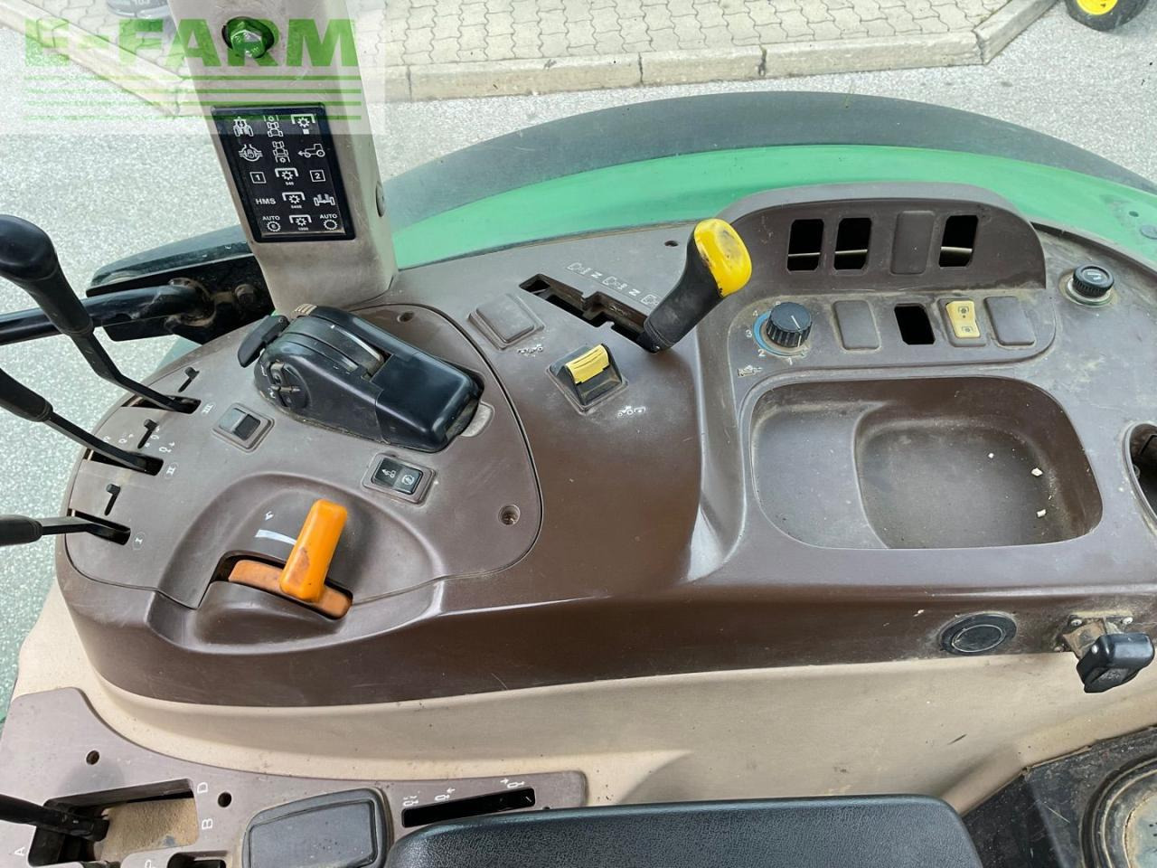 Трактор John Deere 5820: фото 20