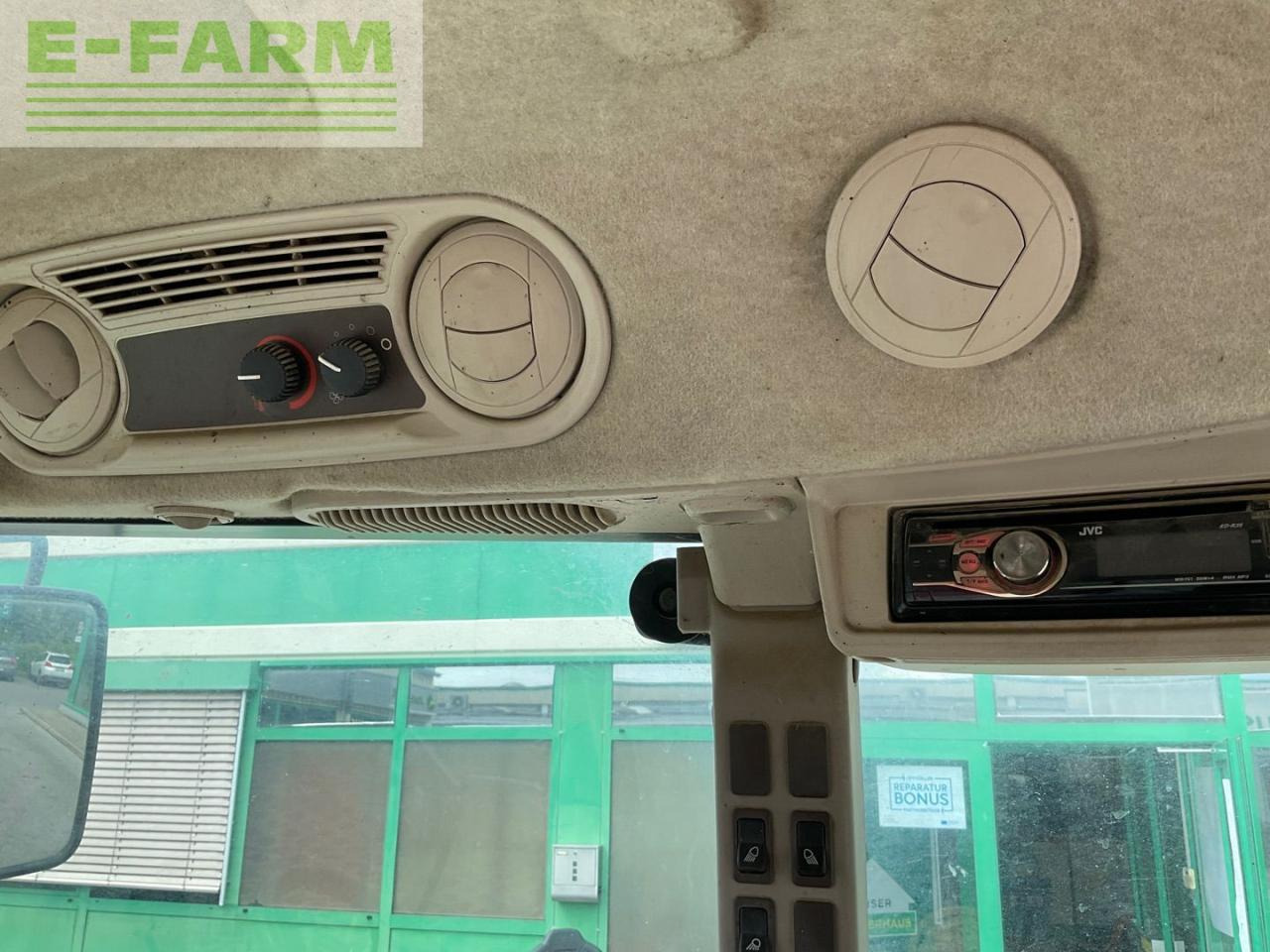 Трактор John Deere 5820: фото 22