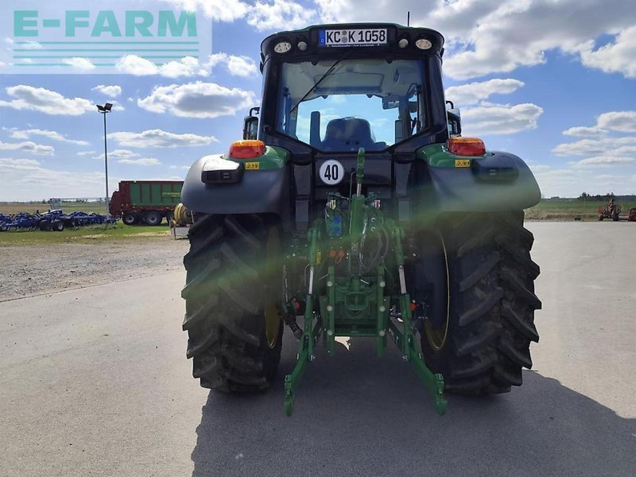 John Deere 6100m - Трактор: фото 5 John Deere 6100m - Трактор: фото 5