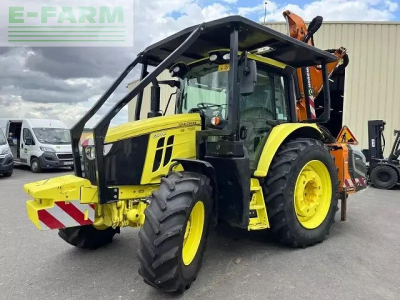 John Deere 6100m - Трактор: фото 2 John Deere 6100m - Трактор: фото 2