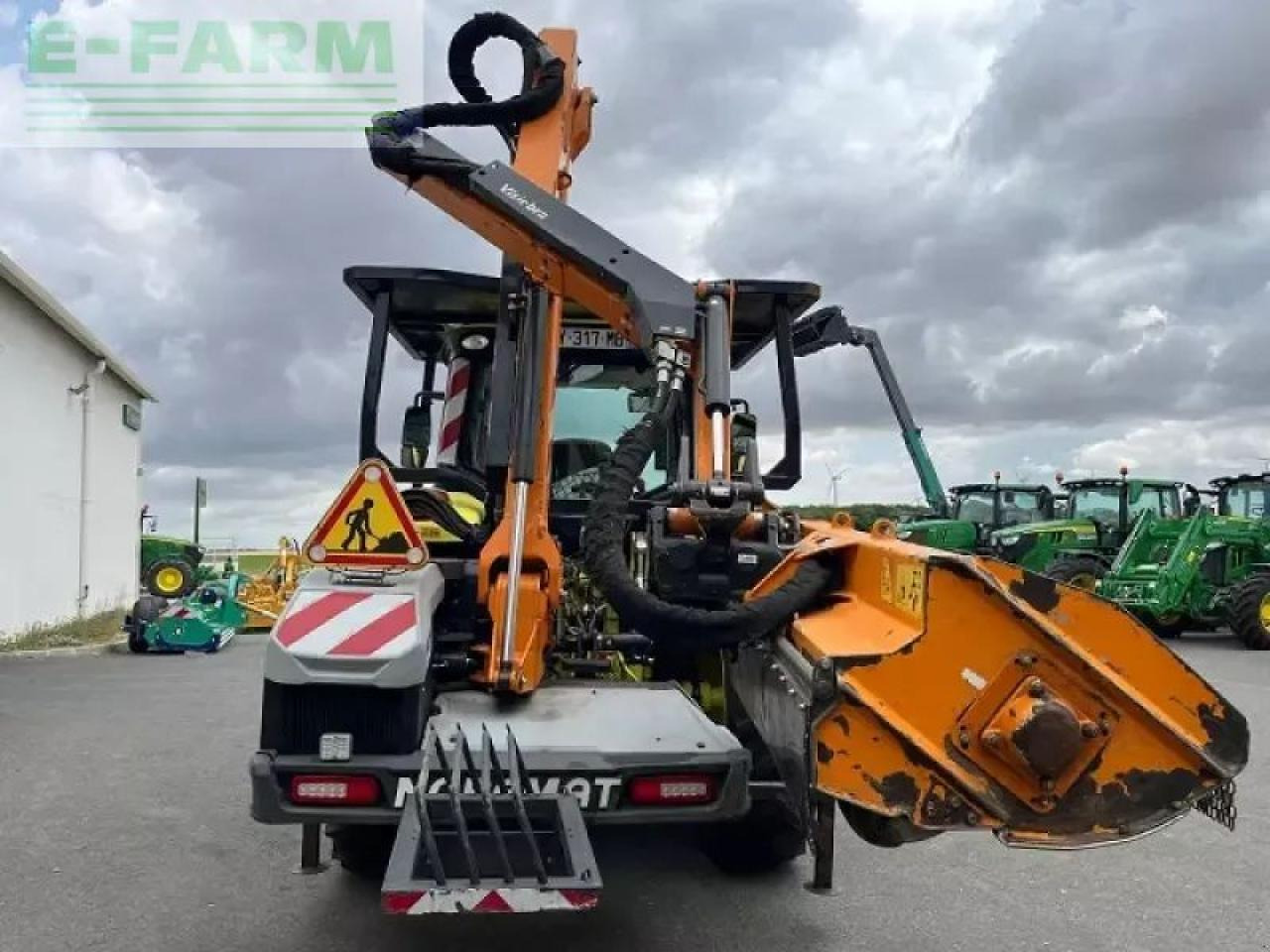 Трактор John Deere 6100m: фото 6 Трактор John Deere 6100m: фото 6