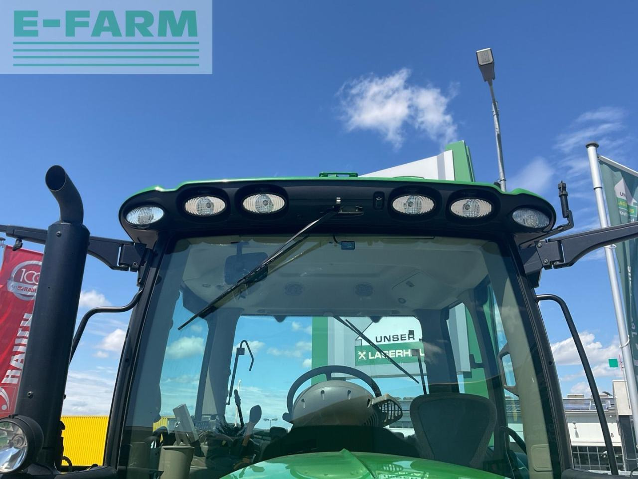 Трактор John Deere 6110R: фото 11