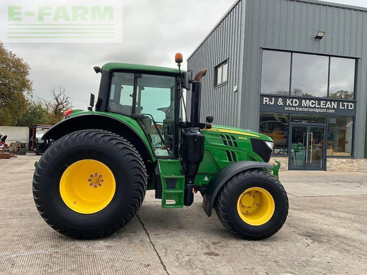 John Deere 6110m tractor (st24895) - Трактор: фото 1 John Deere 6110m tractor (st24895) - Трактор: фото 1