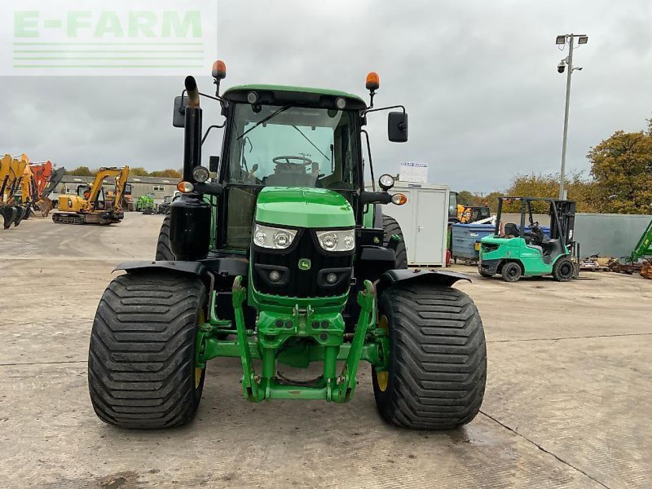 John Deere 6110m tractor (st24895) - Трактор: фото 3 John Deere 6110m tractor (st24895) - Трактор: фото 3