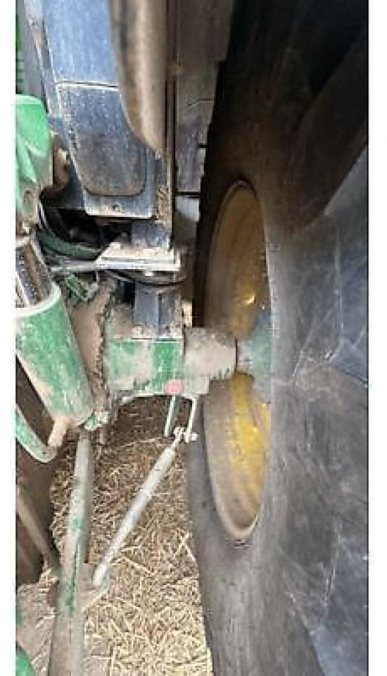 Трактор John Deere 6130r: фото 8
