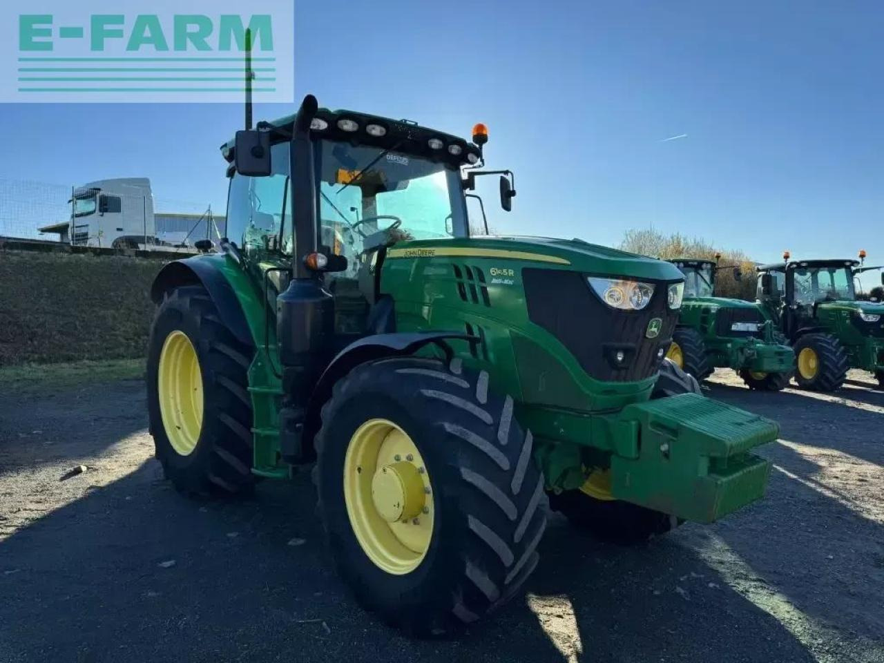 John Deere 6145 r autoquad destockage - Трактор: фото 1 John Deere 6145 r autoquad destockage - Трактор: фото 1