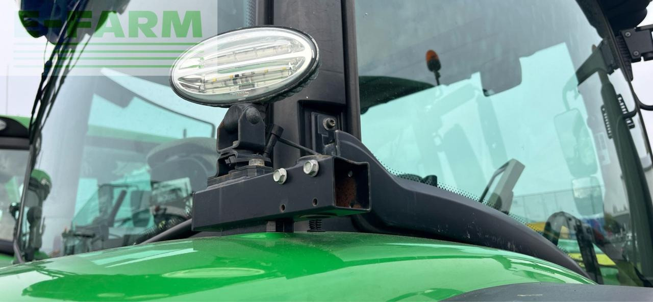 Трактор John Deere 6155 R: фото 12