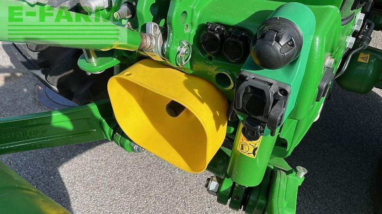 John Deere 6155r - Трактор: фото 5 John Deere 6155r - Трактор: фото 5