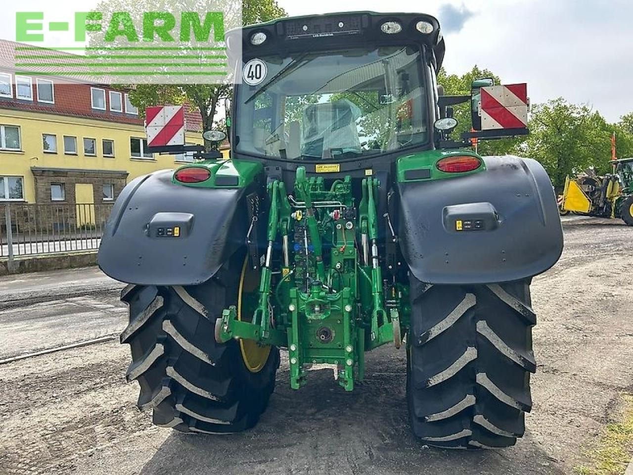 John Deere 6155r - Трактор: фото 3 John Deere 6155r - Трактор: фото 3