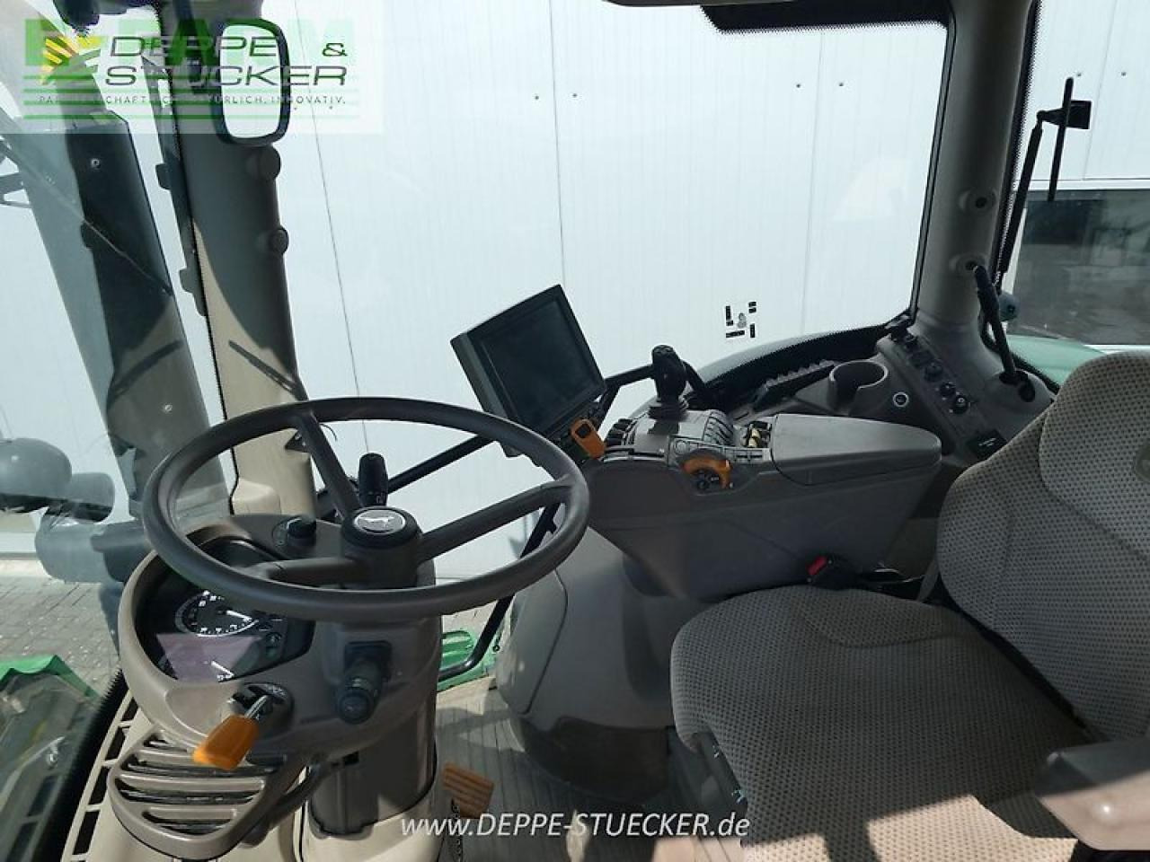 Трактор John Deere 6195r: фото 11