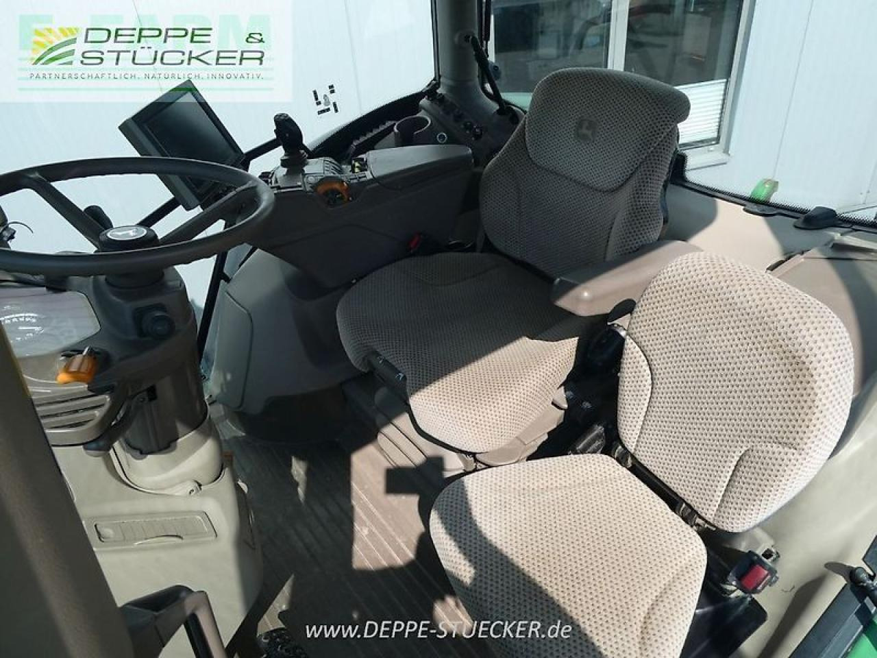 Трактор John Deere 6195r: фото 10