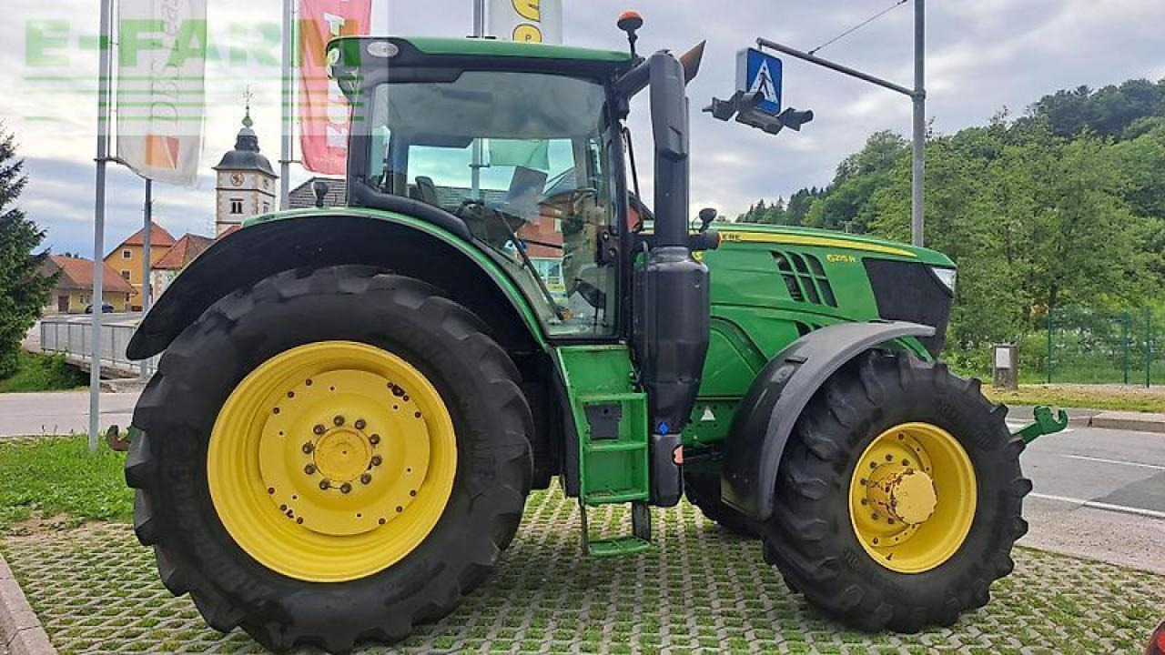 John Deere 6215r - Трактор: фото 4 John Deere 6215r - Трактор: фото 4