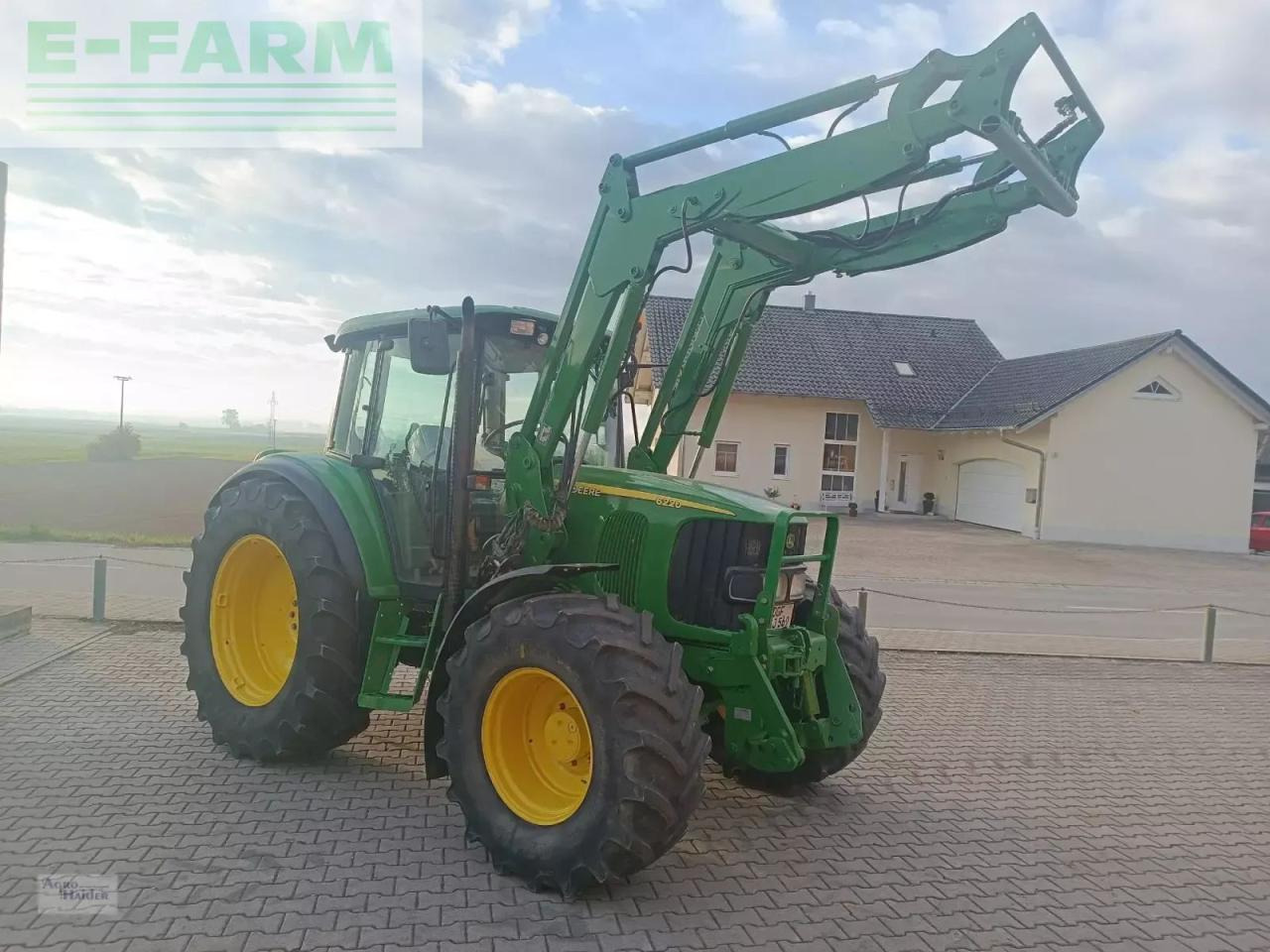 John Deere 6220se - Трактор: фото 2 John Deere 6220se - Трактор: фото 2