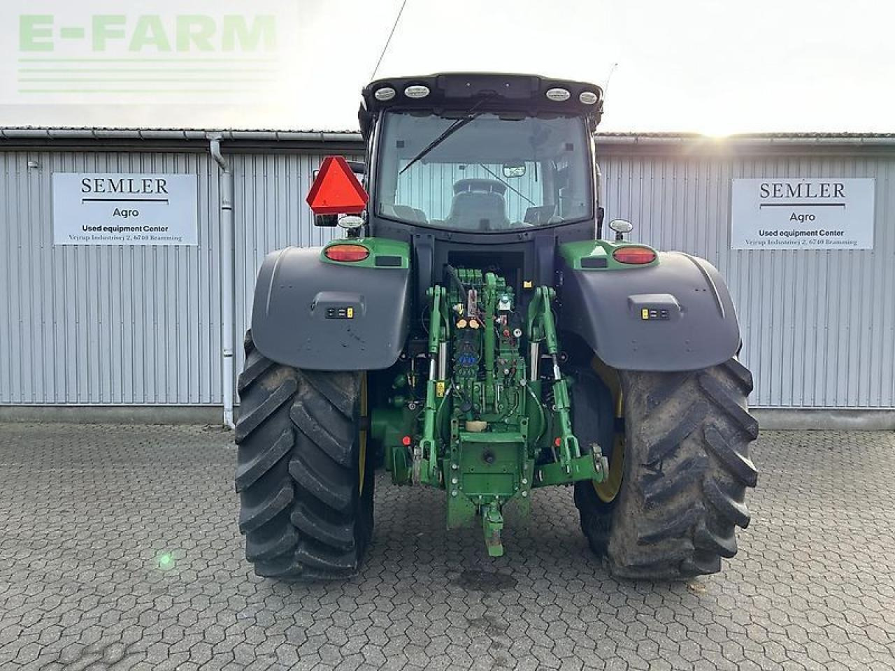 Трактор John Deere 6250r: фото 13