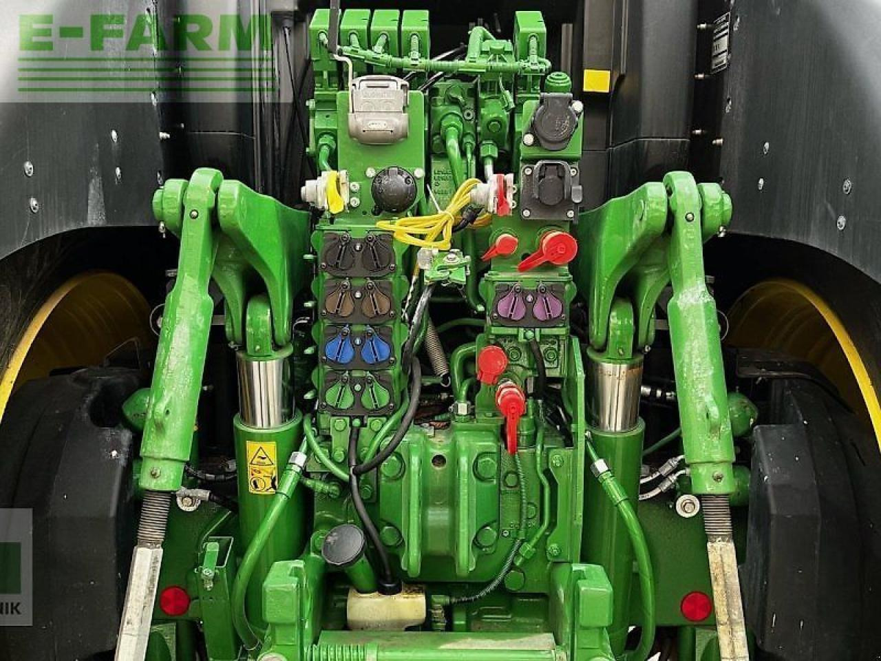 Трактор John Deere 6250r: фото 13