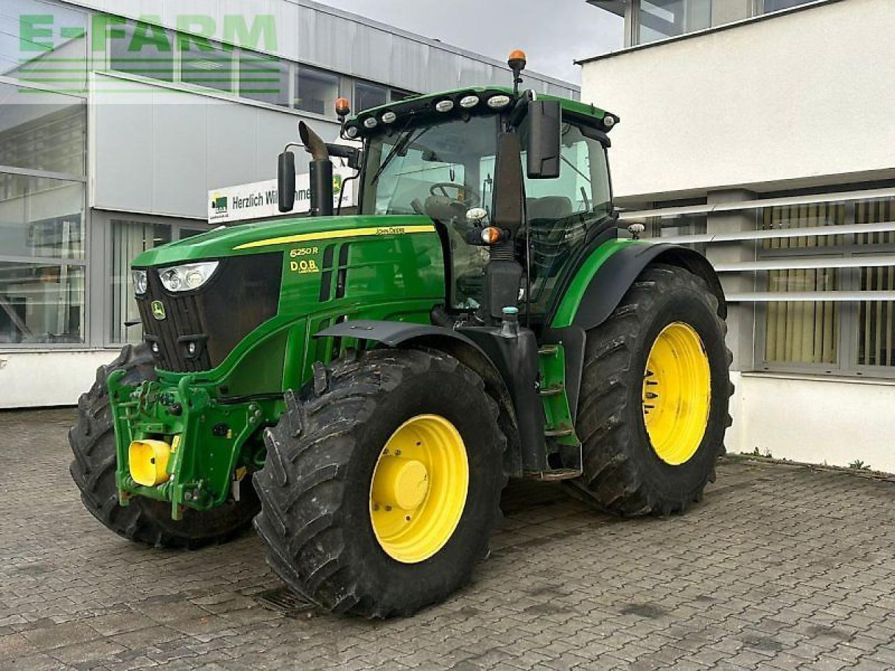 John Deere 6250r - Трактор: фото 1 John Deere 6250r - Трактор: фото 1