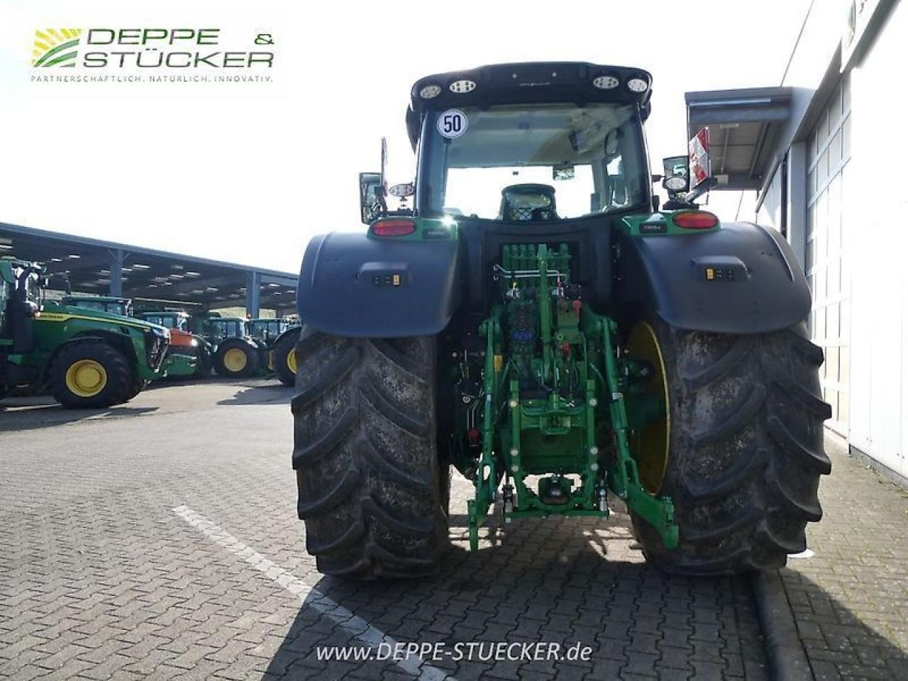 John Deere 6r 175 - Трактор: фото 5 John Deere 6r 175 - Трактор: фото 5