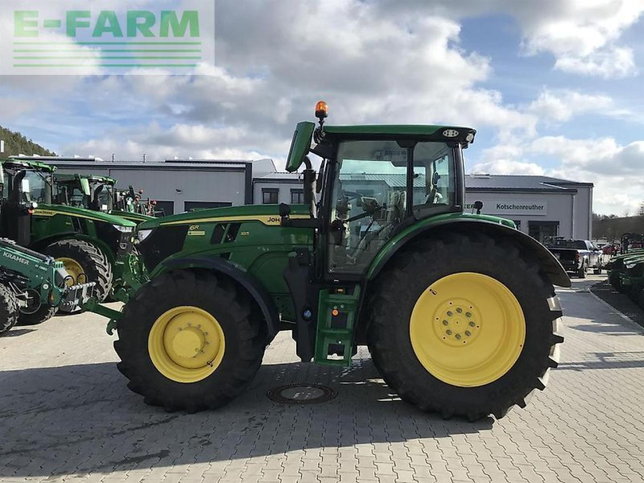 John Deere 6r 185 - Трактор: фото 5 John Deere 6r 185 - Трактор: фото 5