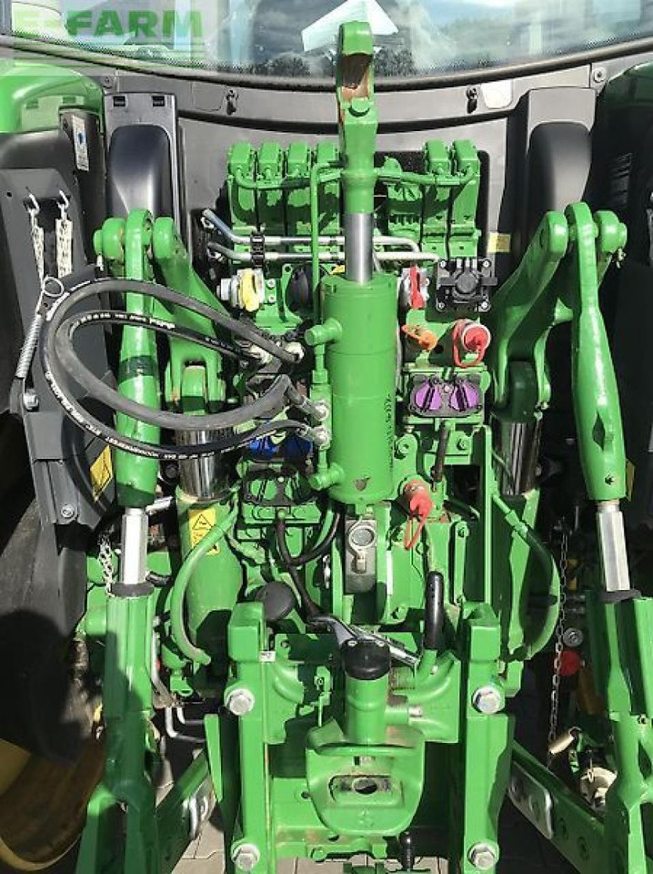 John Deere 6r 185 - Трактор: фото 4 John Deere 6r 185 - Трактор: фото 4