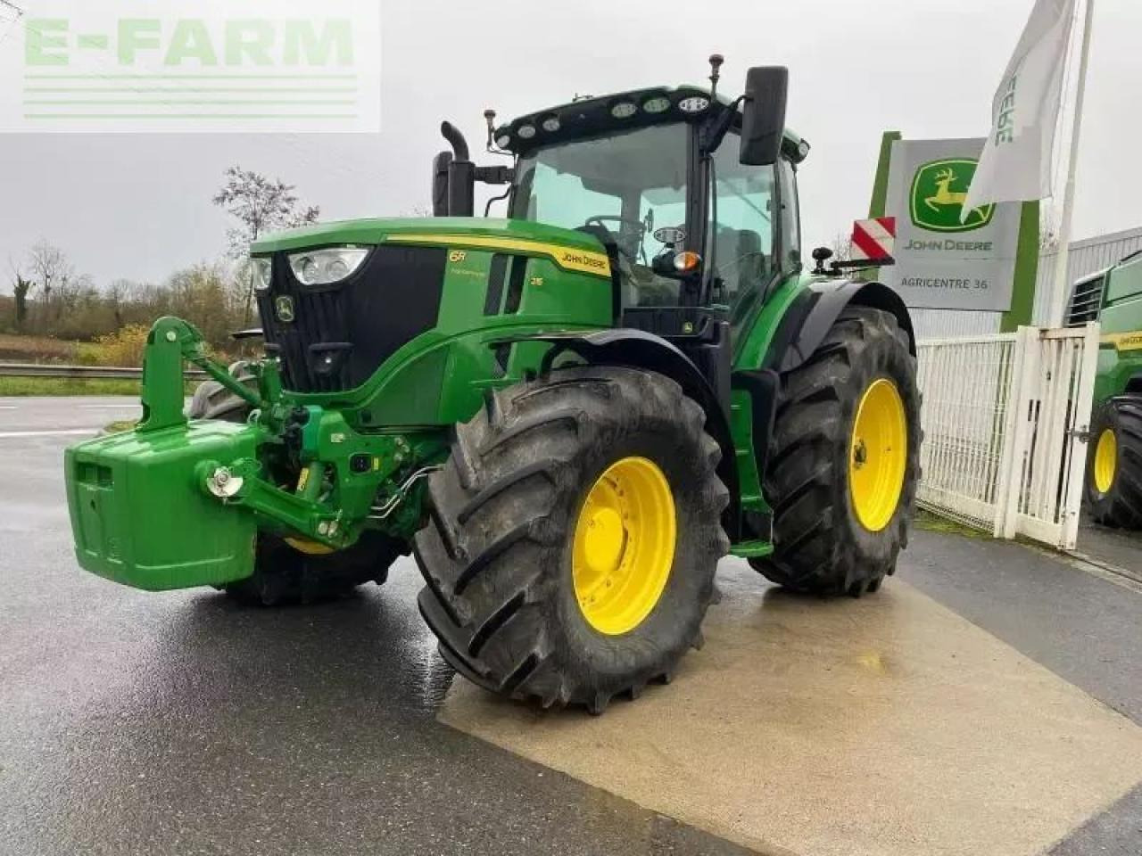 John Deere 6r 215 - Трактор: фото 1 John Deere 6r 215 - Трактор: фото 1