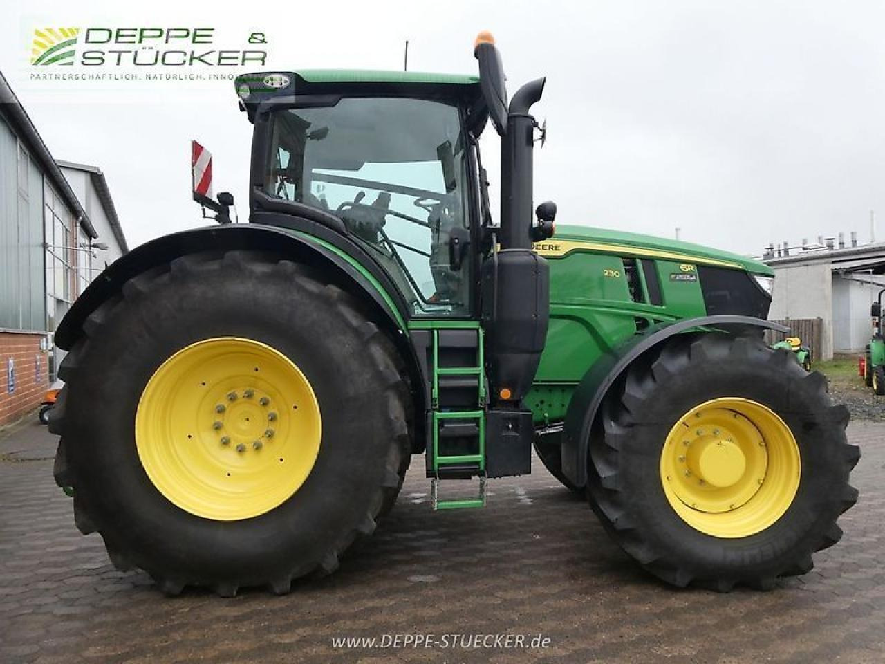 John Deere 6r 230 - Трактор: фото 5 John Deere 6r 230 - Трактор: фото 5