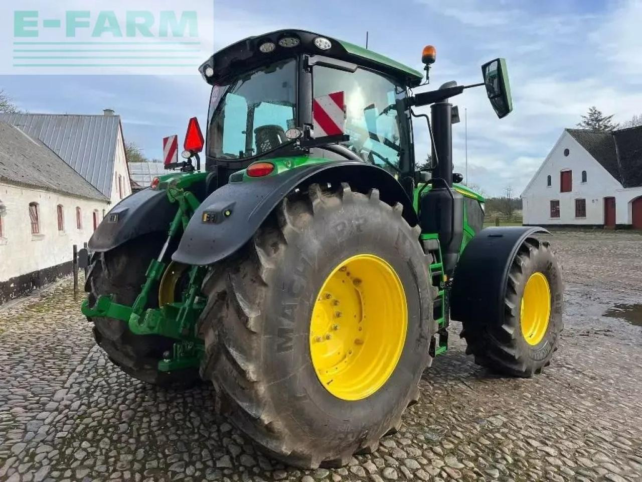 John Deere 6r 250 - Трактор: фото 3 John Deere 6r 250 - Трактор: фото 3