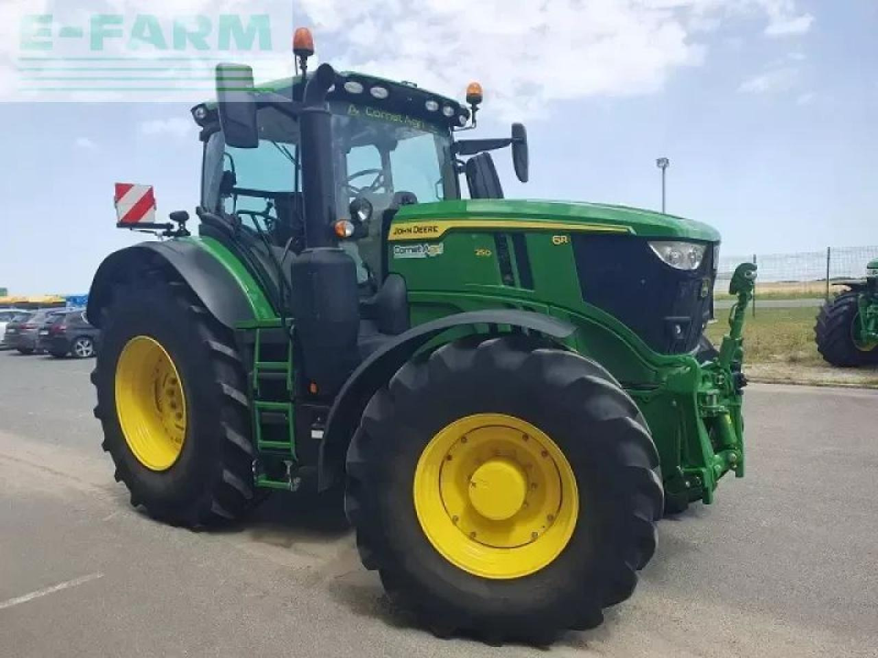 John Deere 6r 250 - Трактор: фото 2 John Deere 6r 250 - Трактор: фото 2