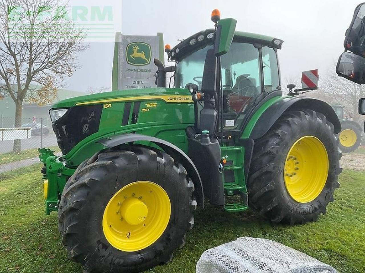 John Deere 6r250 / 6r250 - Трактор: фото 2 John Deere 6r250 / 6r250 - Трактор: фото 2