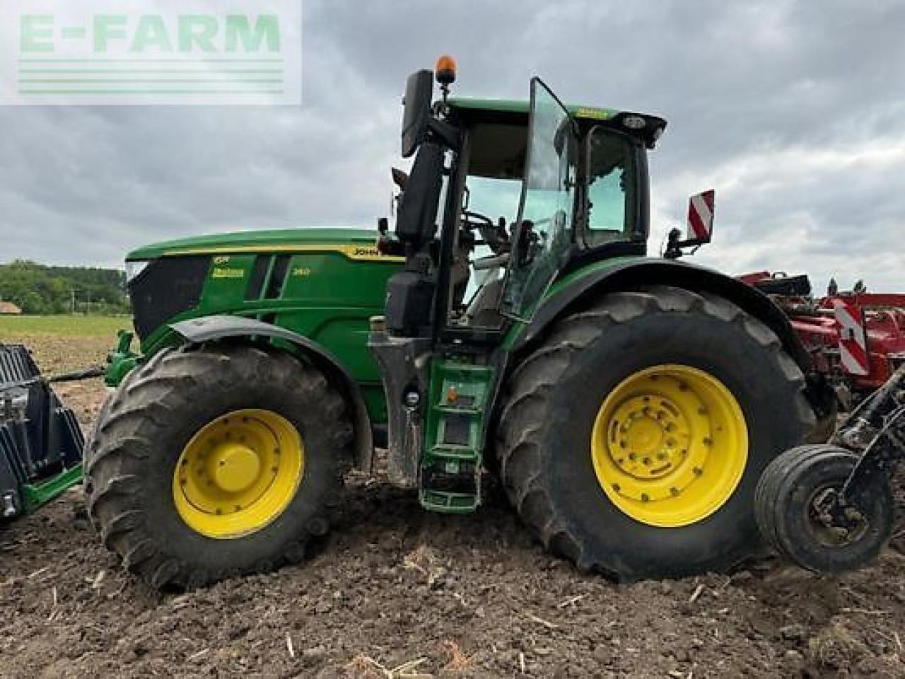 John Deere 6r250 - Трактор: фото 2 John Deere 6r250 - Трактор: фото 2